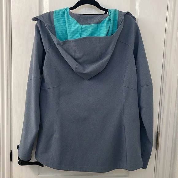 Patagonia Grey Hooded Jacket - Picture 6 of 6